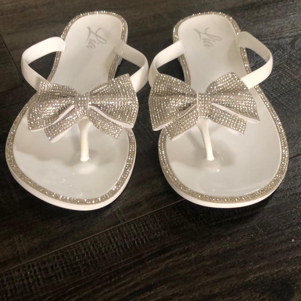 Sequined Bow Sandals 🎀 NWOT